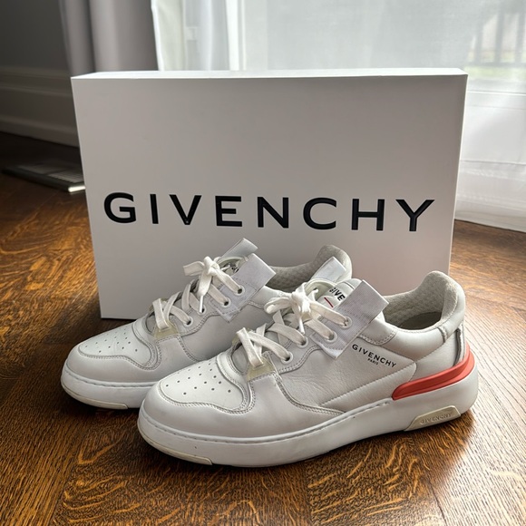 Givenchy off-White Wing Sneakers - Picture 1 of 7